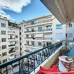 Nestor&Jeeves - Baieta - Balcony
